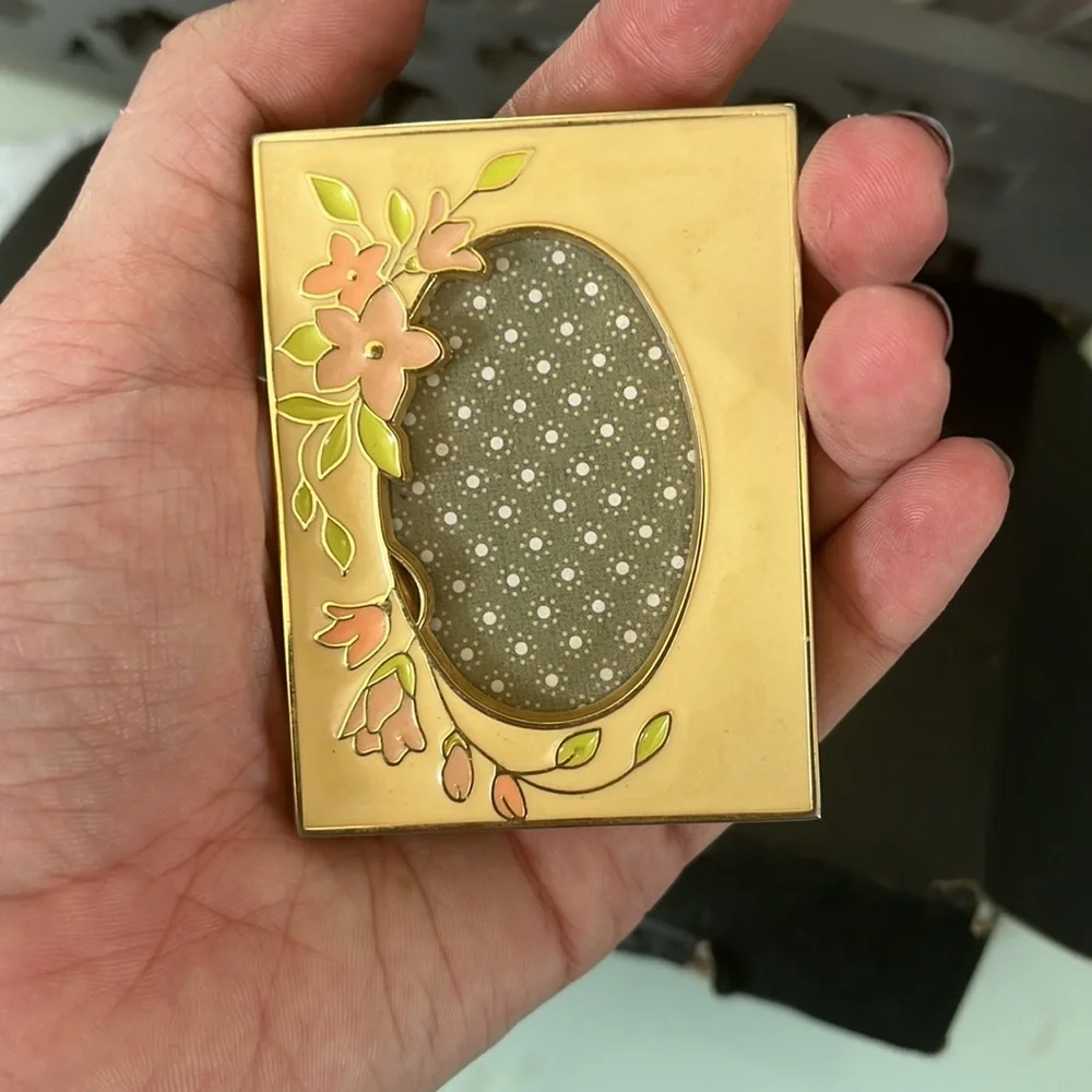 Tiny Vintage Floral Frame
